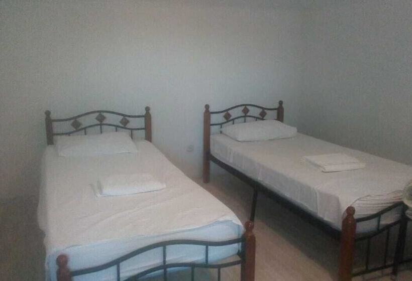 בית מלון כפרי Day Night