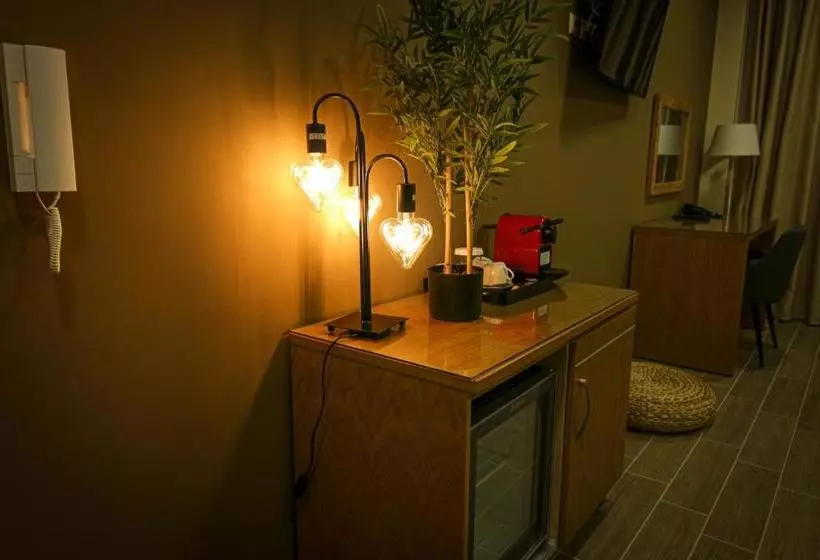 هتل La Place Suites - La Place De La Gare
