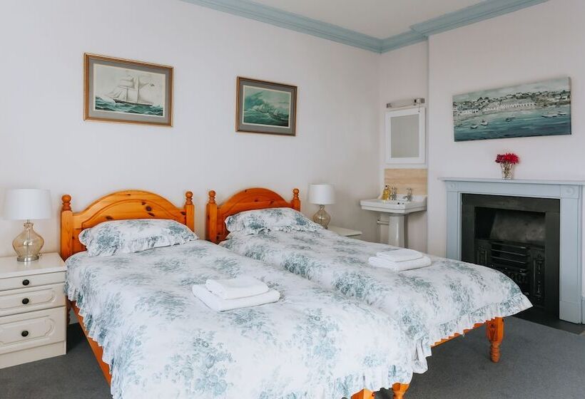 Ivy House Cornwall B&b