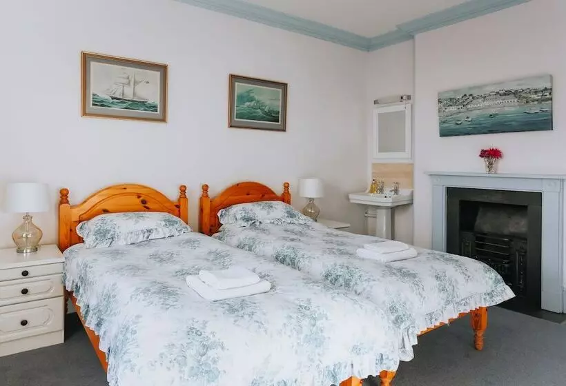 Ivy House Cornwall B&b