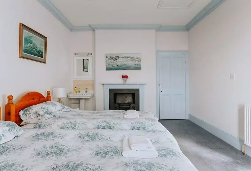 Ivy House Cornwall B&b