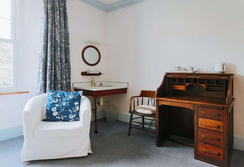 Ivy House Cornwall B&b