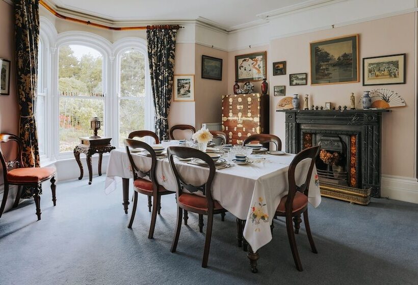 Ivy House Cornwall B&b