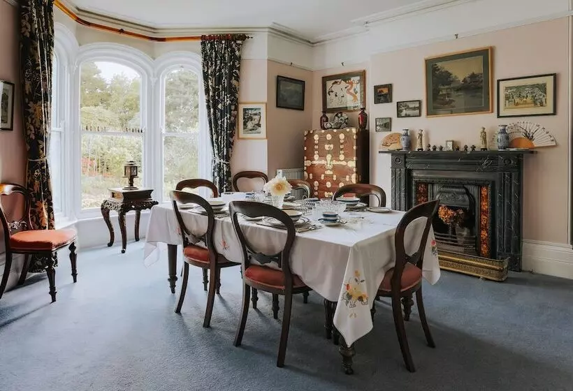 Ivy House Cornwall B&b