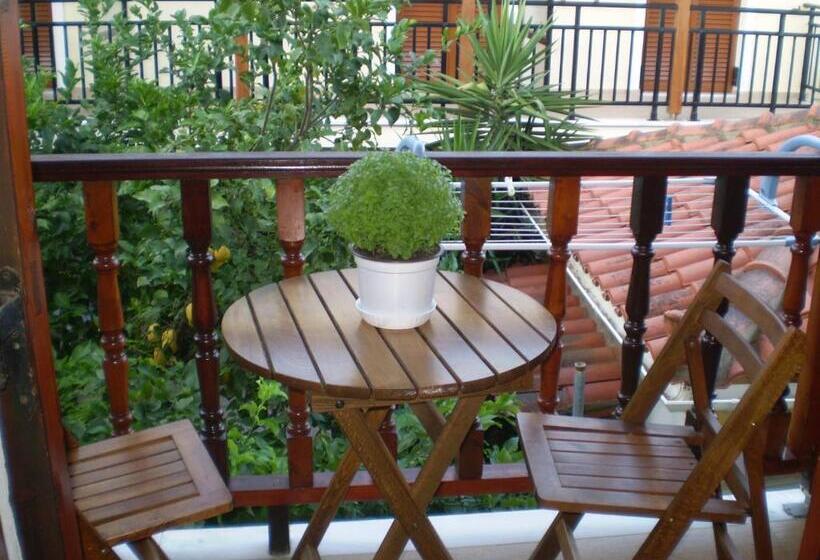 پانسیون Studios Nopi Zoi