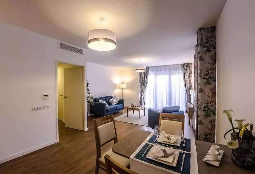 レジデンス Domitys La Majolique