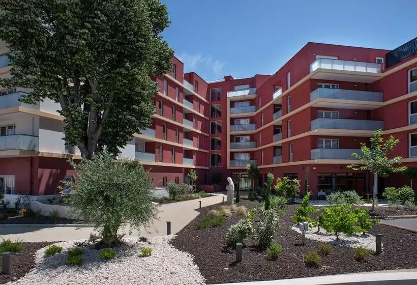 レジデンス Domitys La Majolique