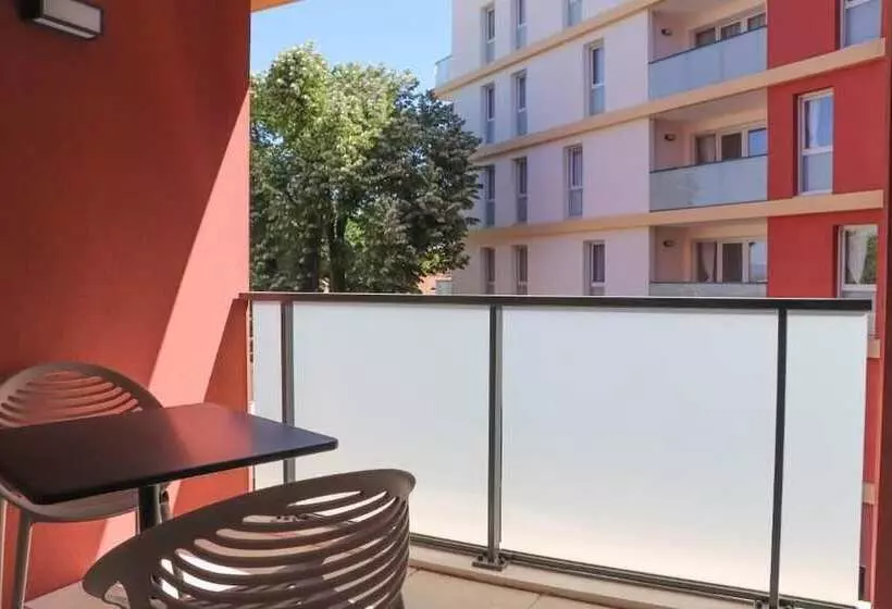 レジデンス Domitys La Majolique