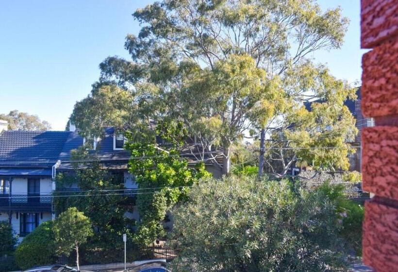 Sun Drenched 1 Bed Studio Apartment In Newtown