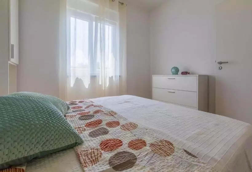 Apartment Cherry