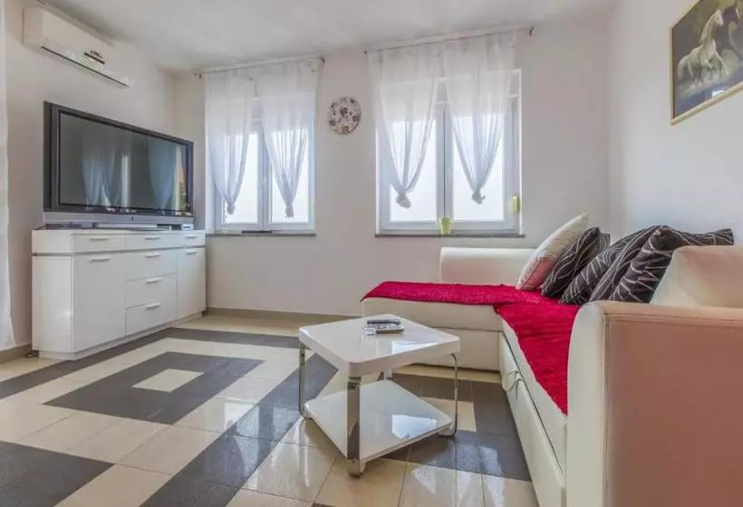 Apartment Cherry