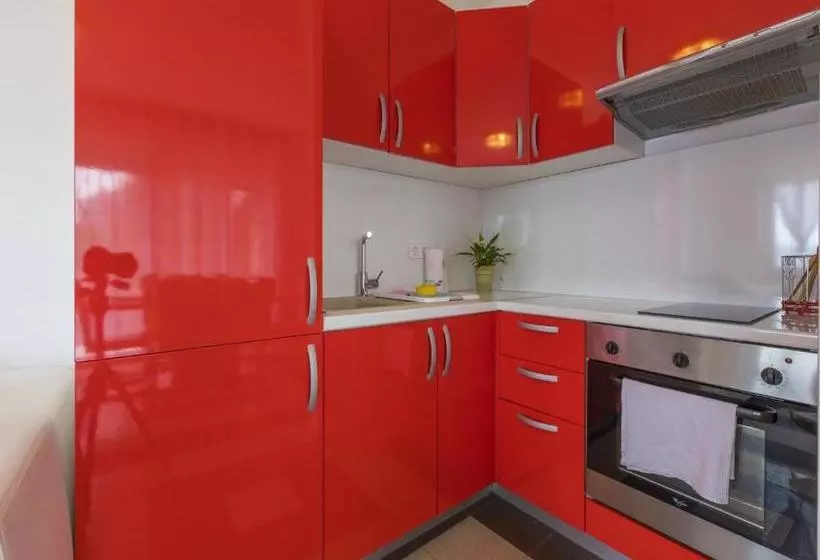 Apartment Cherry
