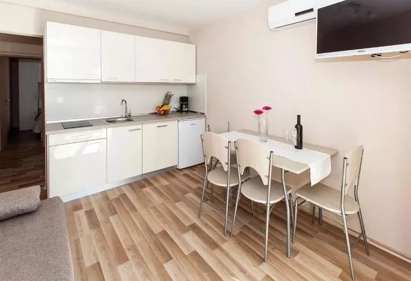 Apartment Karmen 2