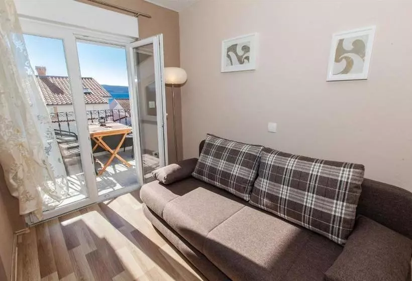 Apartment Karmen 2