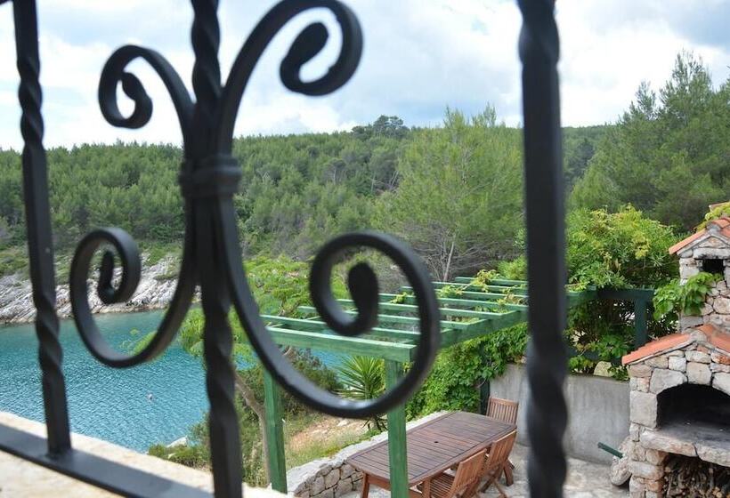 Bay House Rosohotnica