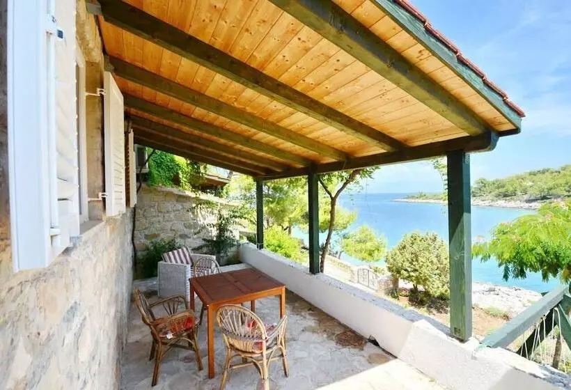 Bay House Rosohotnica