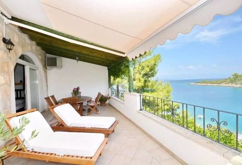 Bay House Rosohotnica