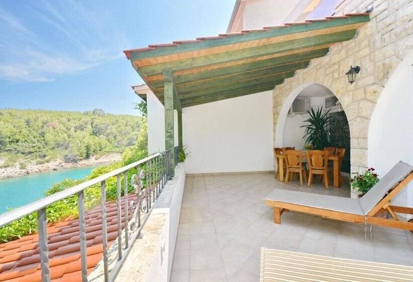 Bay House Rosohotnica