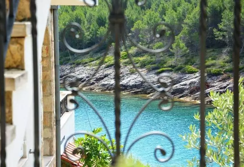 Bay House Rosohotnica