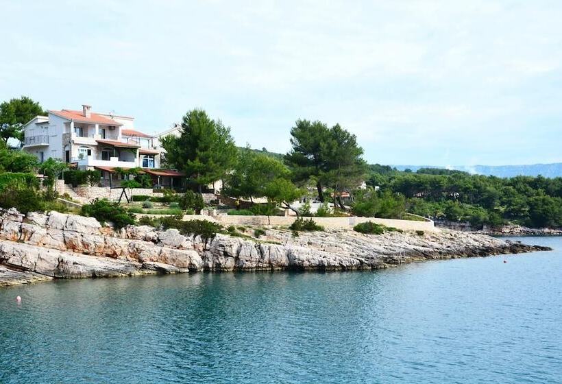 Bay House Rosohotnica