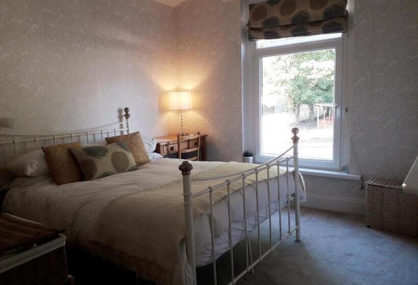 مبيت وإفطار Tŷ Selah, Rugby Ave, Neath