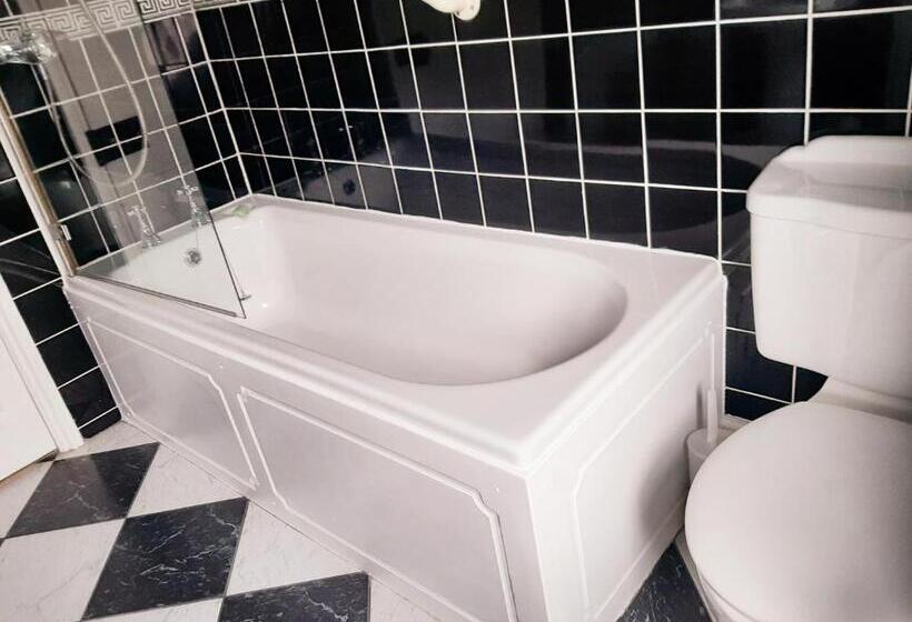 مبيت وإفطار Tŷ Selah, Rugby Ave, Neath