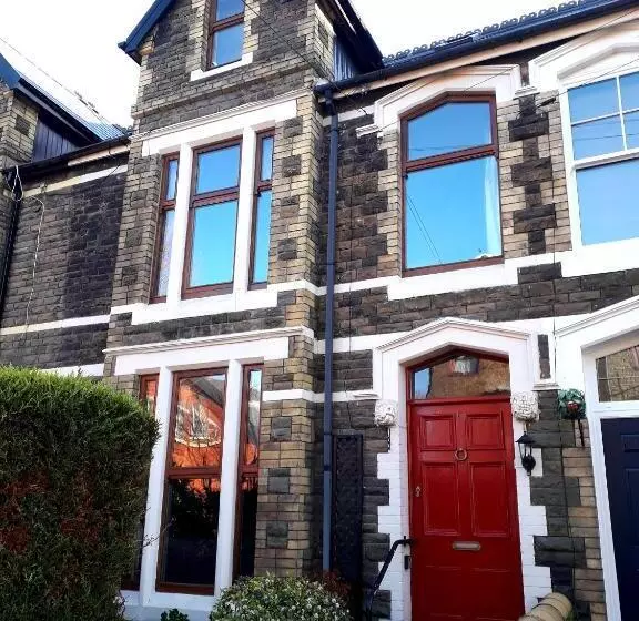 Aamiaismajoitus (B&B) Tŷ Selah, Rugby Ave, Neath