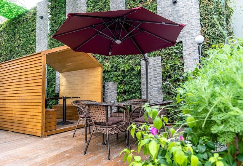 هتل Campanile Shanghai Huaihai