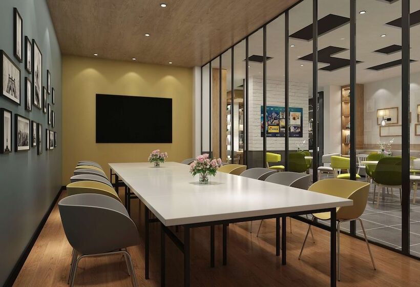 هتل Campanile Shanghai Huaihai