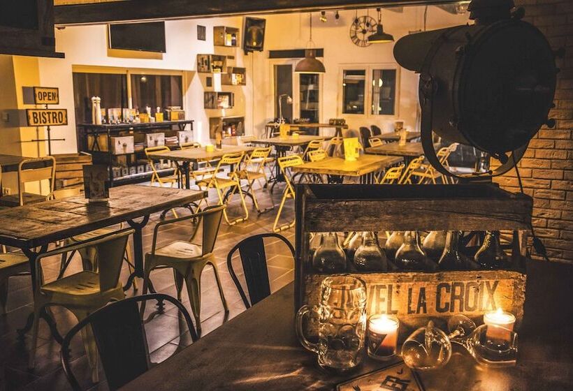 ホテル Mobilhome Fréjus Camping Gorge Vent