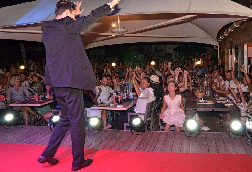 ホテル Mobilhome Fréjus Camping Gorge Vent