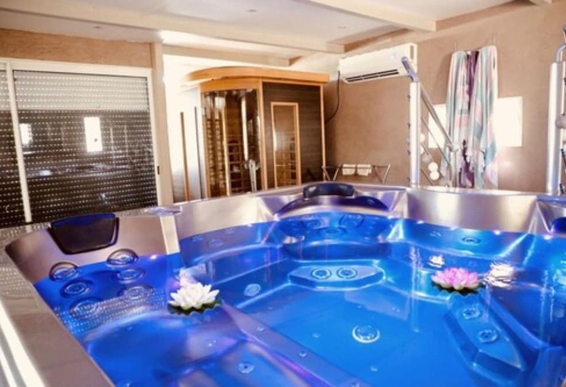 ホテル Mobilhome Fréjus Camping Gorge Vent