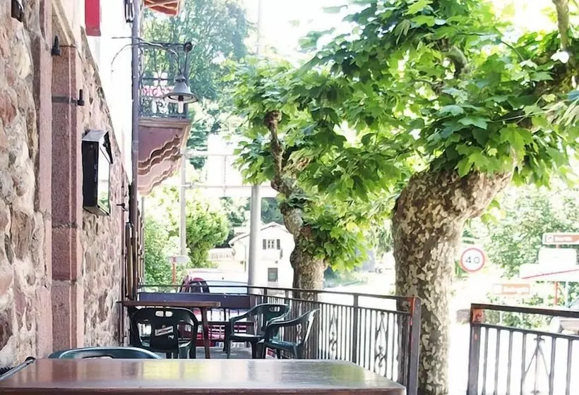 ホテル Restaurante Urgain Ii