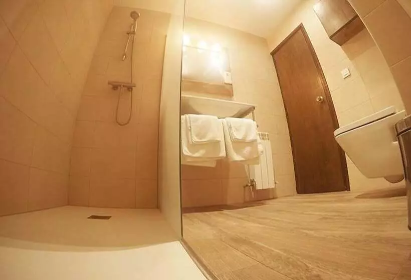 ホテル Restaurante Urgain Ii