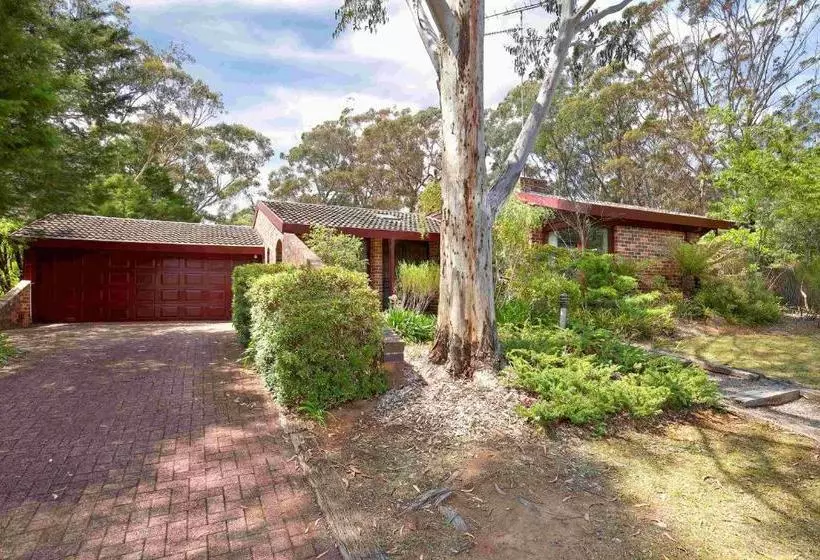 Rosella Retreat