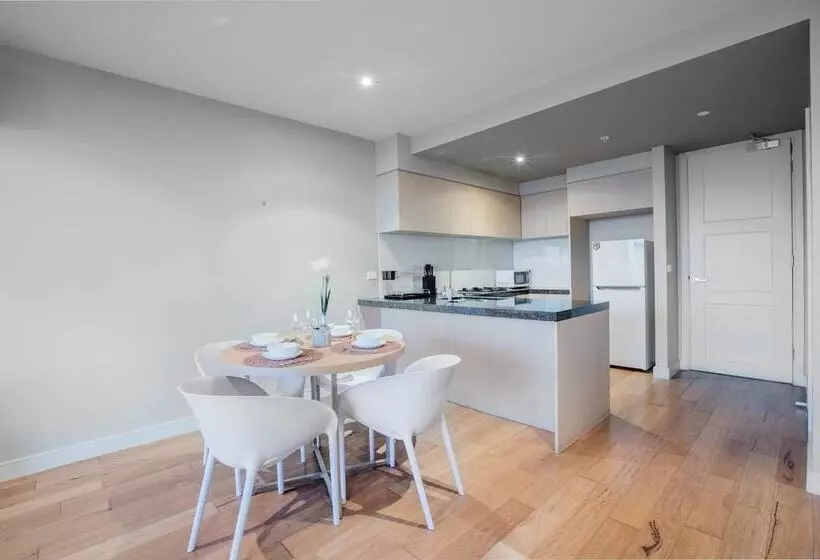 Sweet Apartment At Centro Melbourne