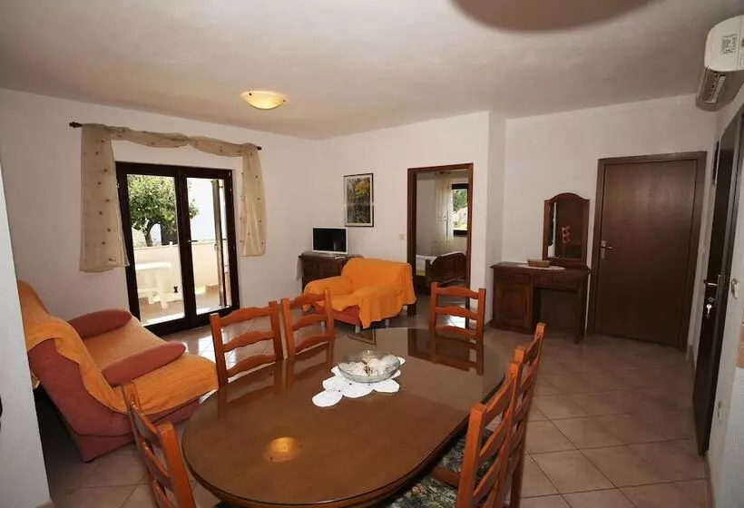 Villa Linet