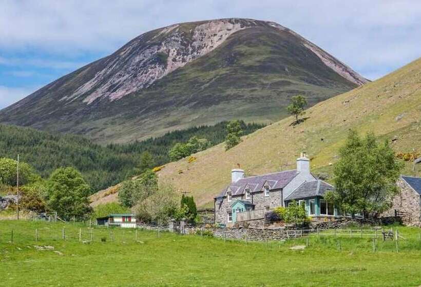 Craigeanie Farmhouse