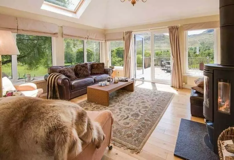 Craigeanie Farmhouse