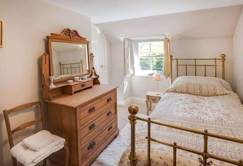 Craigeanie Farmhouse