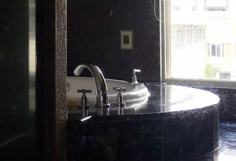 Dong Feng Motel