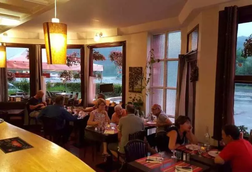 ホテル La Maison De Savoie