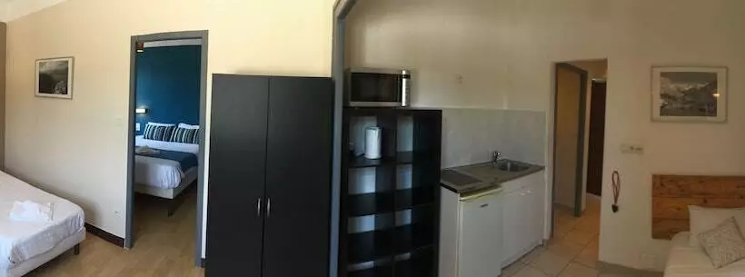 ホテル La Maison De Savoie