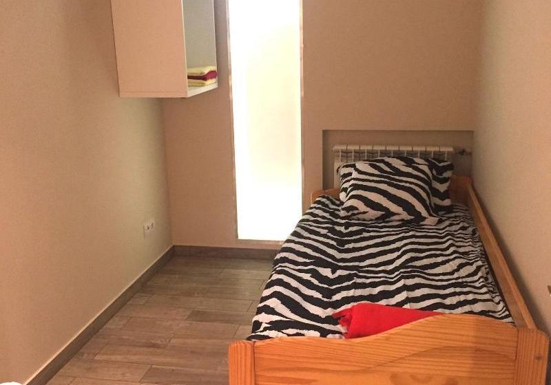 호텔 Rooms City Center