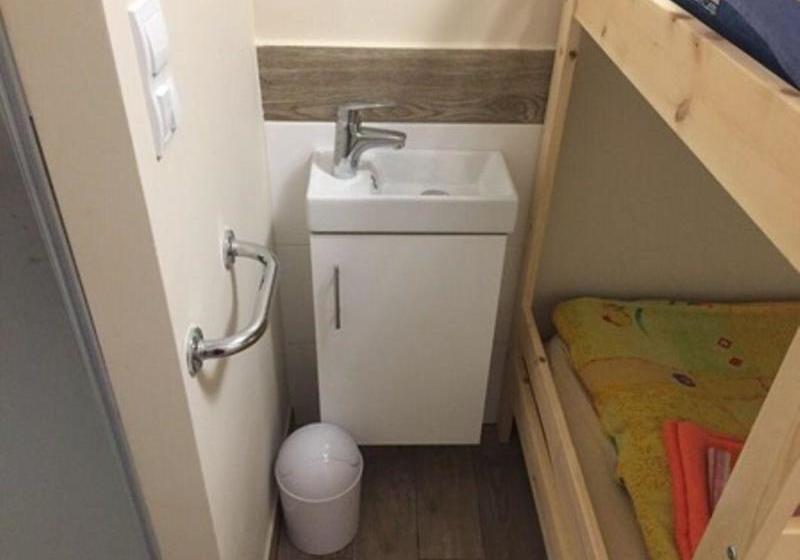 호텔 Rooms City Center