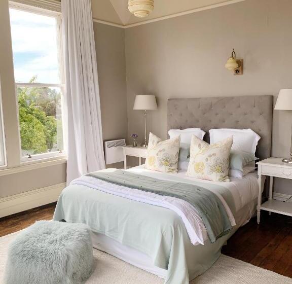 호텔 The Vicarage Boutique Bed And Breakfast Oamaru