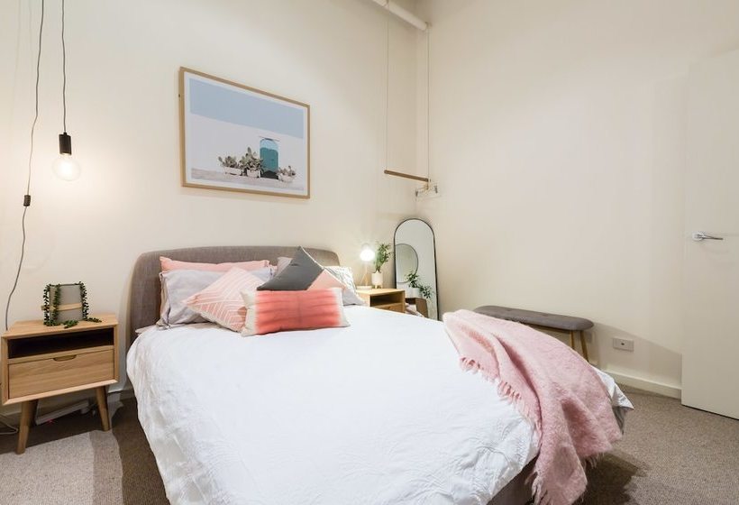 Isla, 2bdr Fitzroy Apartment