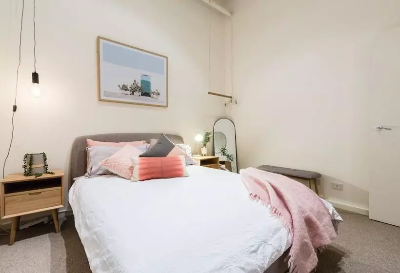 Isla, 2bdr Fitzroy Apartment