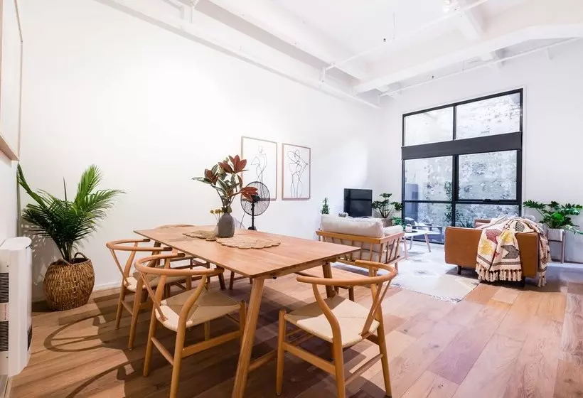 Isla, 2bdr Fitzroy Apartment