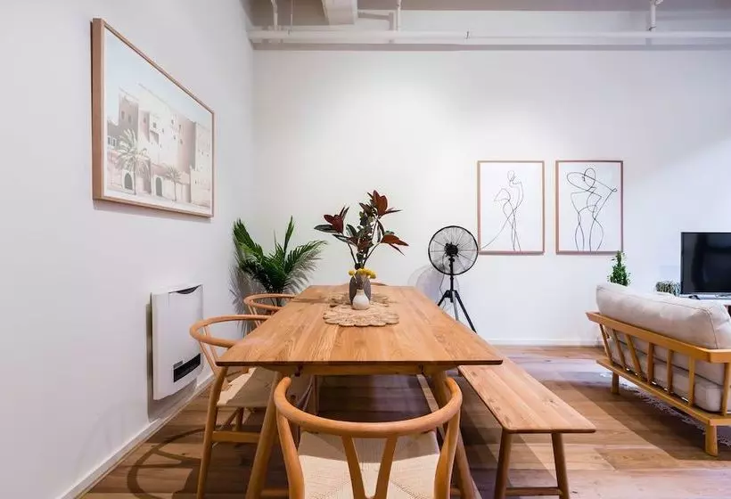 Isla, 2bdr Fitzroy Apartment